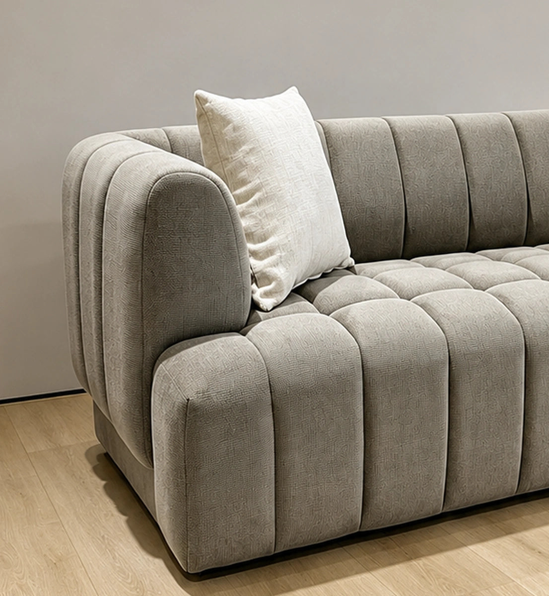 Timeless Curved Design
