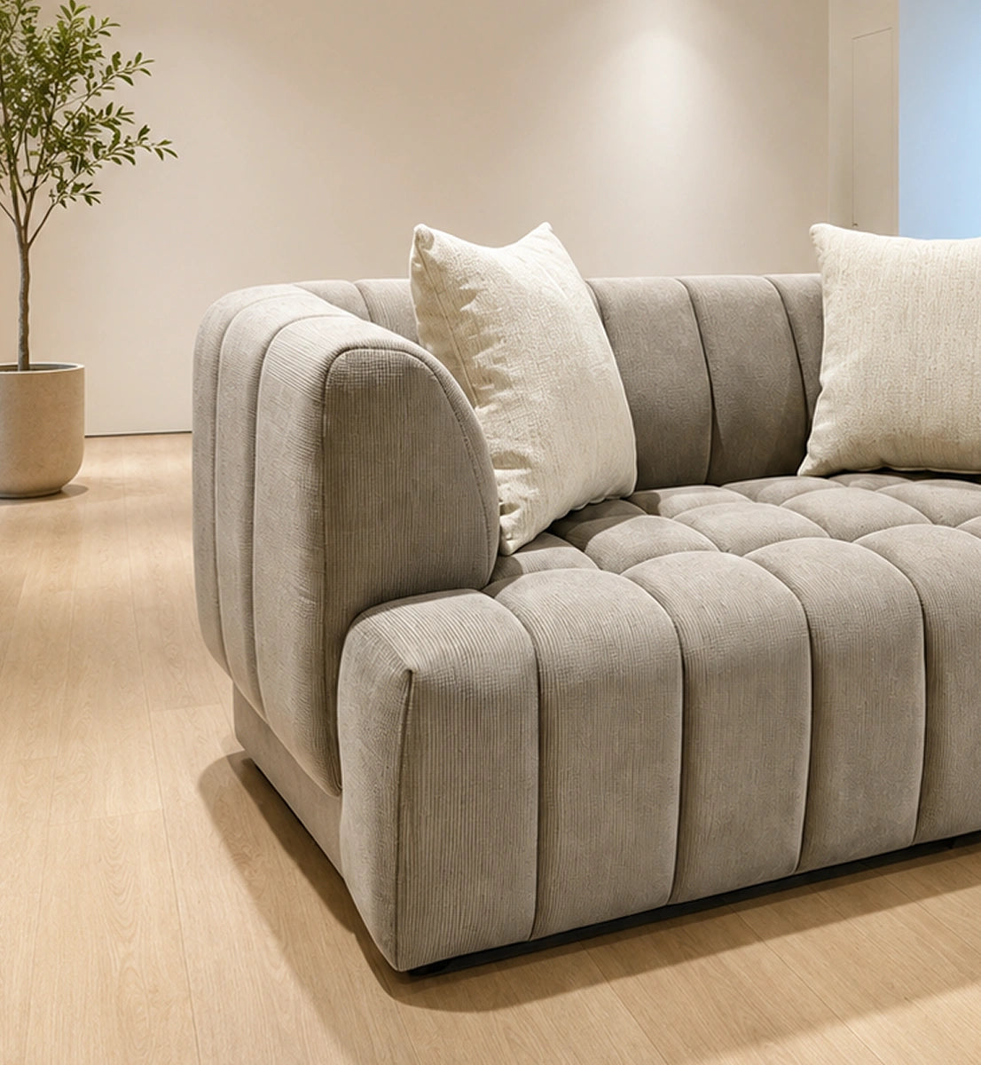 Timeless Curved Design