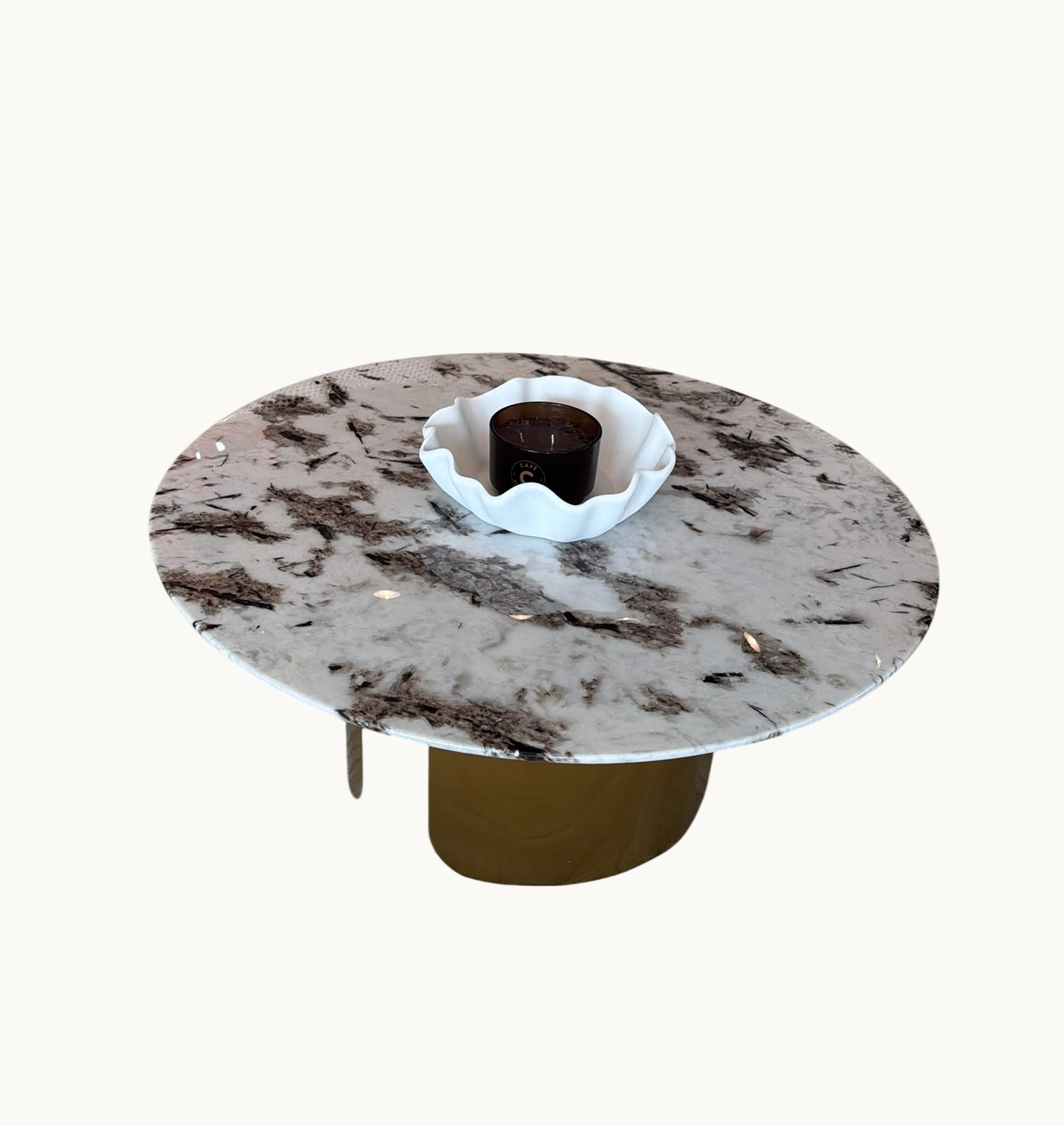 Fresno coffee table